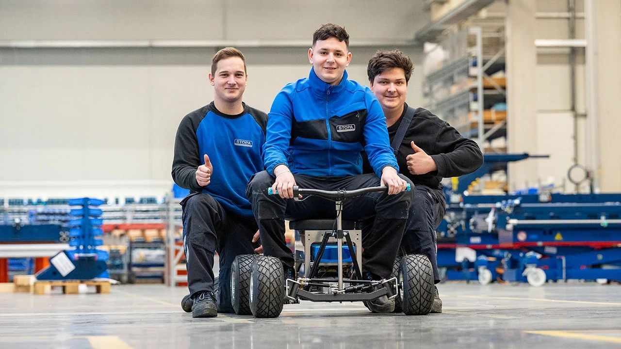 Kolleg:innen bei STOPA Anlagenbau GmbH